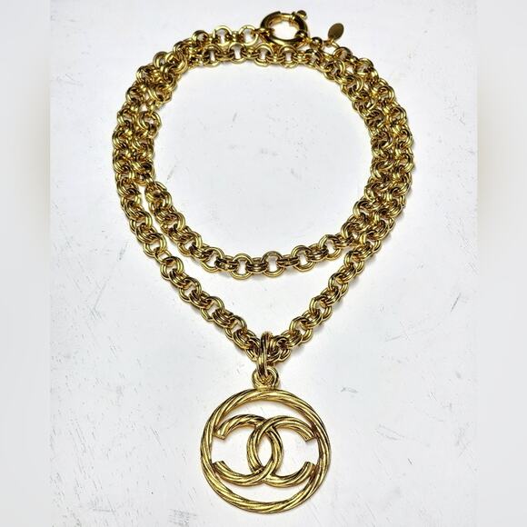 Chanel CC Gold Chain Necklace Pendant Vintage - Picture 1 of 9